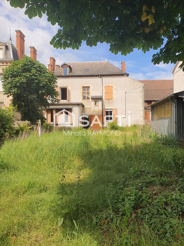 Maison - 200 m² - 13 pièces