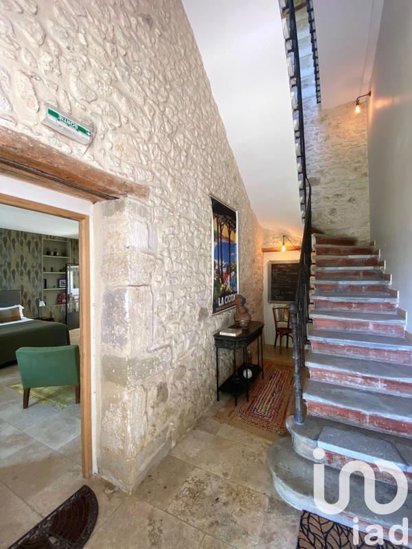 Maison - 855 m² - 22 pièces