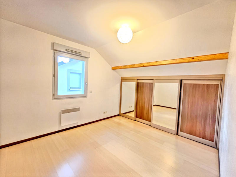 Appartement - 99 m² - 4 pièces