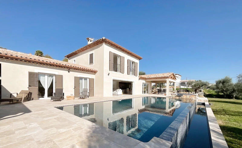 Villa - 185 m² - 6 pièces