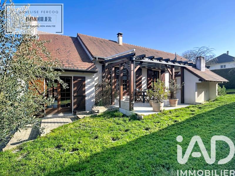 Maison - 167 m² - 8 pièces