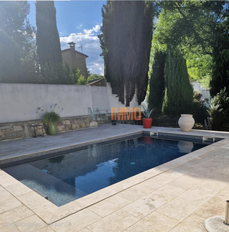 Propriété - 258 m² - 6 pièces