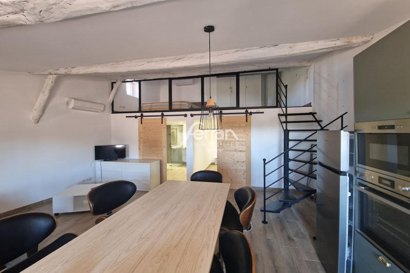 Appartement - 170 m² - 8 pièces