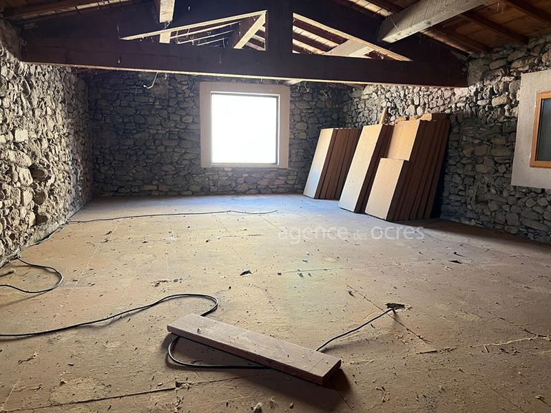 Maison - 260 m² - 9 pièces