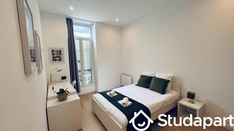 Chambre - 14 m² - 1 pièce