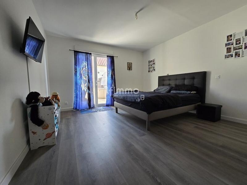 Maison - 180 m² - 6 pièces