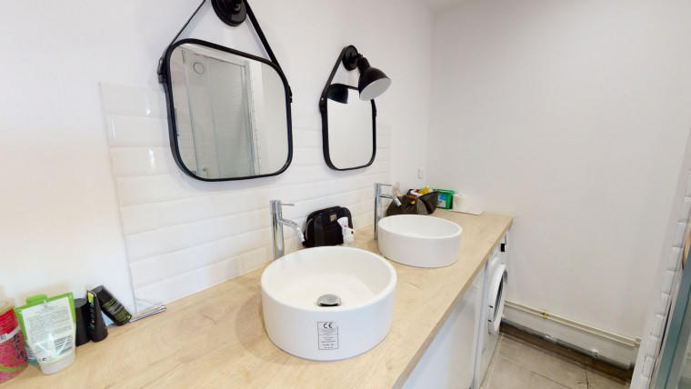 Appartement - 80 m² - 4 pièces