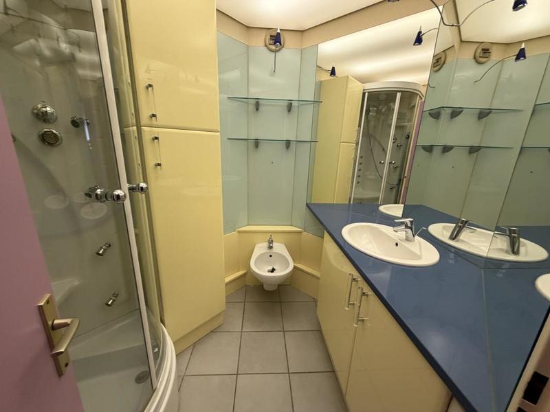 Appartement ancien - 75 m² - 4 pièces