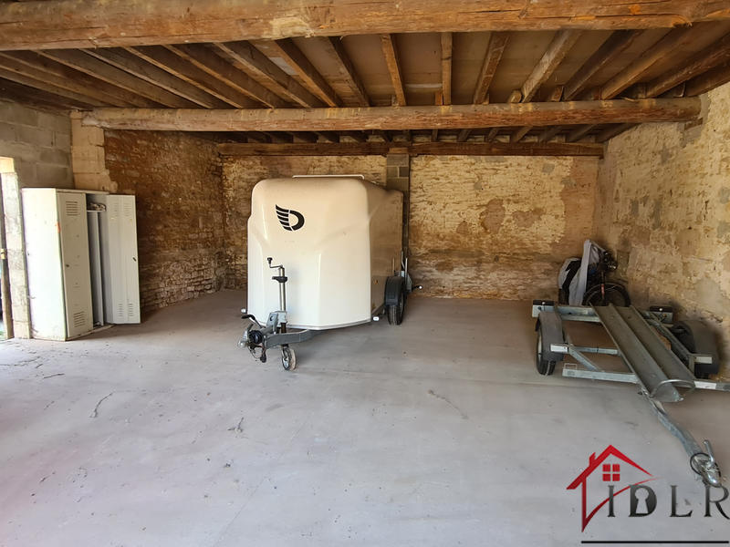 Parking / Garage - 129 m²