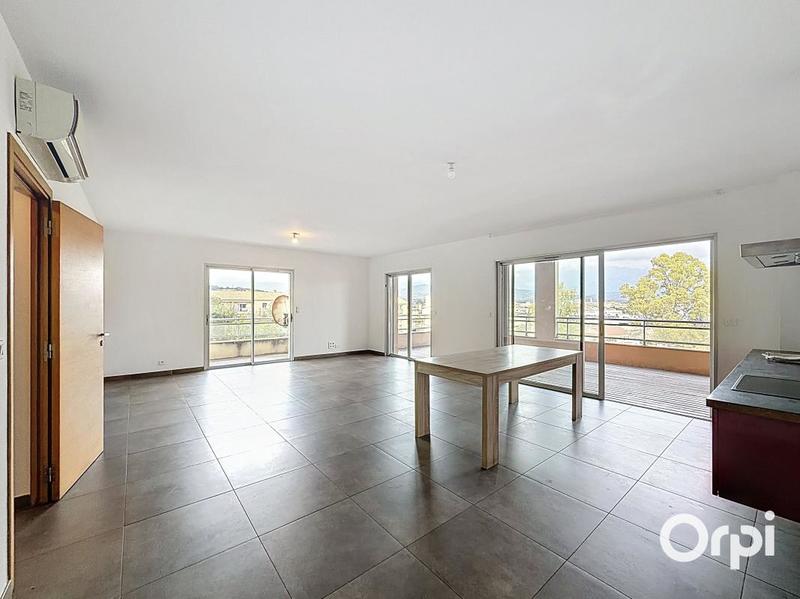 Appartement - 83 m² - 3 pièces