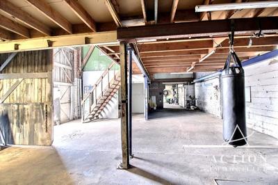 Immeuble - 243 m² - 3 pièces