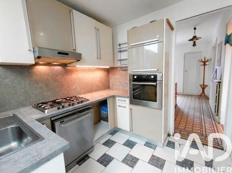 Maison - 99 m² - 6 pièces