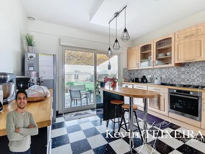 Maison - 141 m² - 7 pièces