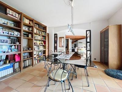 Maison - 196 m² - 6 pièces