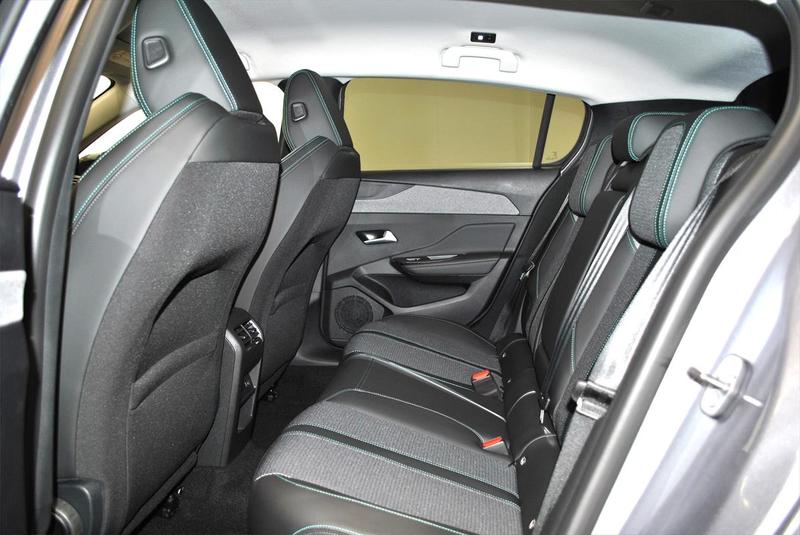 Peugeot 308 III 1.2 Puretech 130 Eat8 Allure Pack