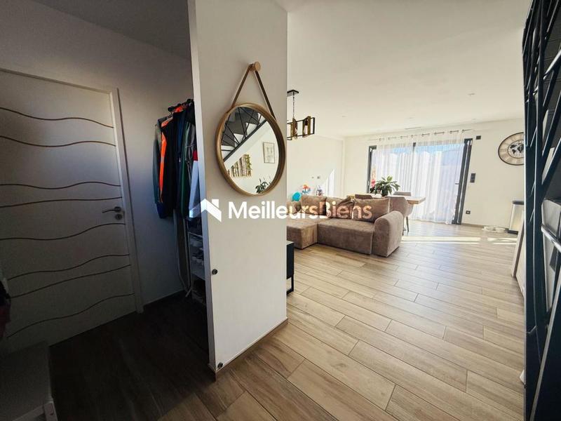 Villa - 90 m² - 4 pièces