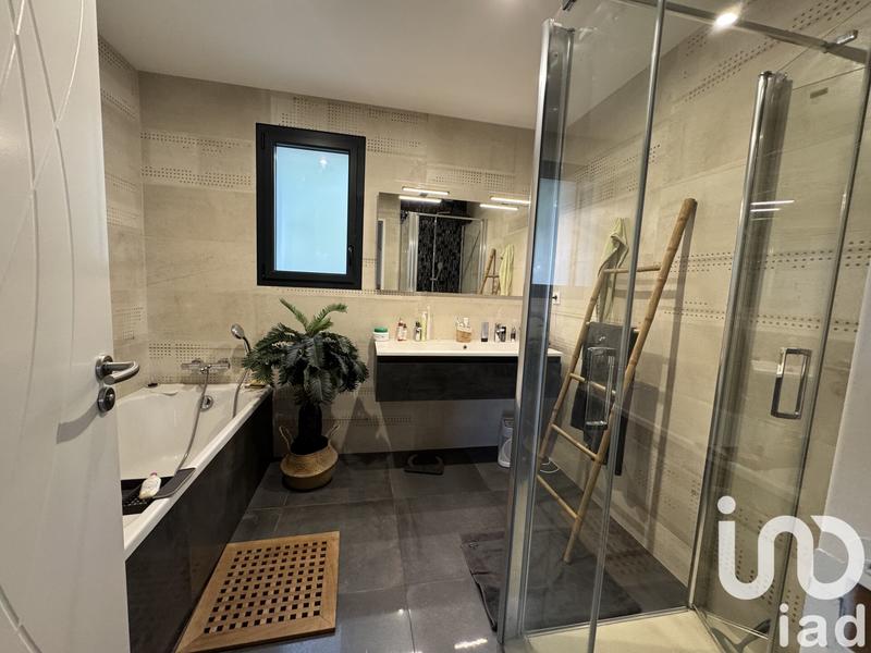 Maison - 105 m² - 4 pièces