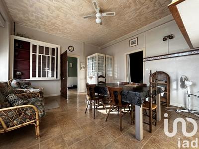 Maison - 440 m² - 13 pièces