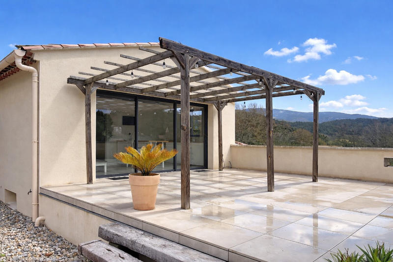 Villa - 124 m² - 6 pièces