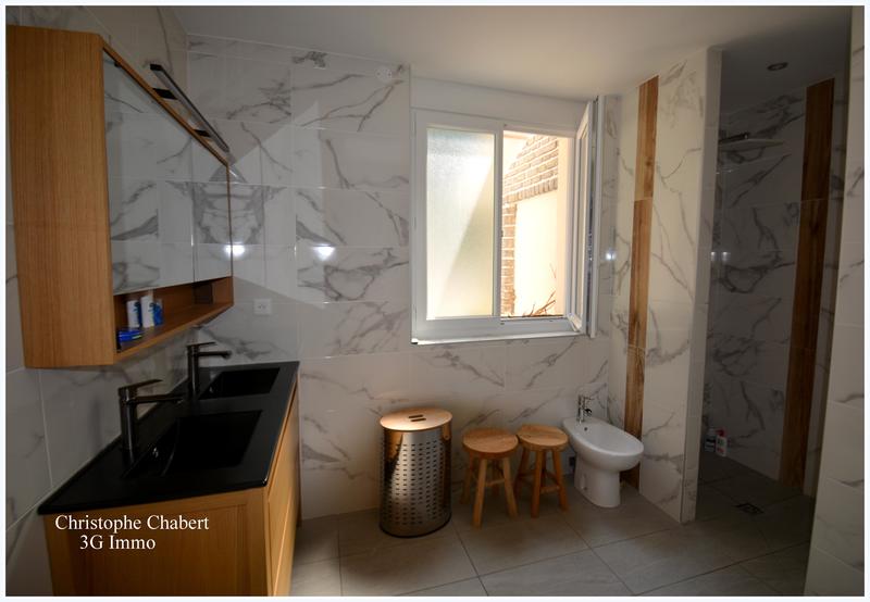 Maison - 265 m² - 9 pièces