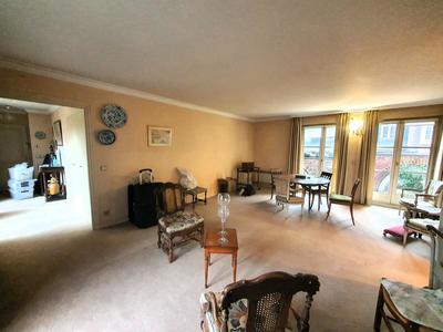 Appartement - 84 m² - 3 pièces