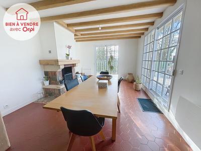 Maison - 197 m² - 8 pièces