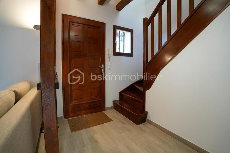 Maison traditionnelle - 153 m² - 6 pièces