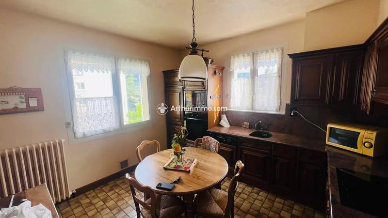 Maison - 137 m² - 6 pièces