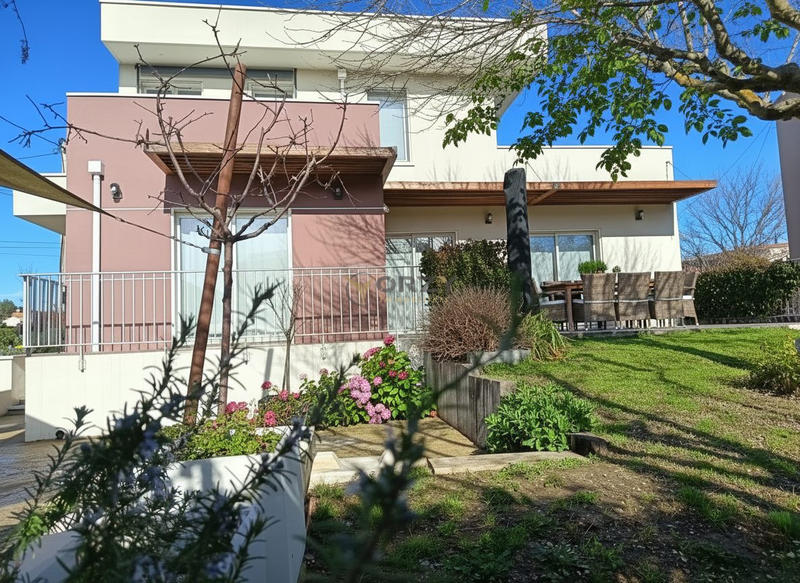 Maison contemporaine - 117 m² - 4 pièces