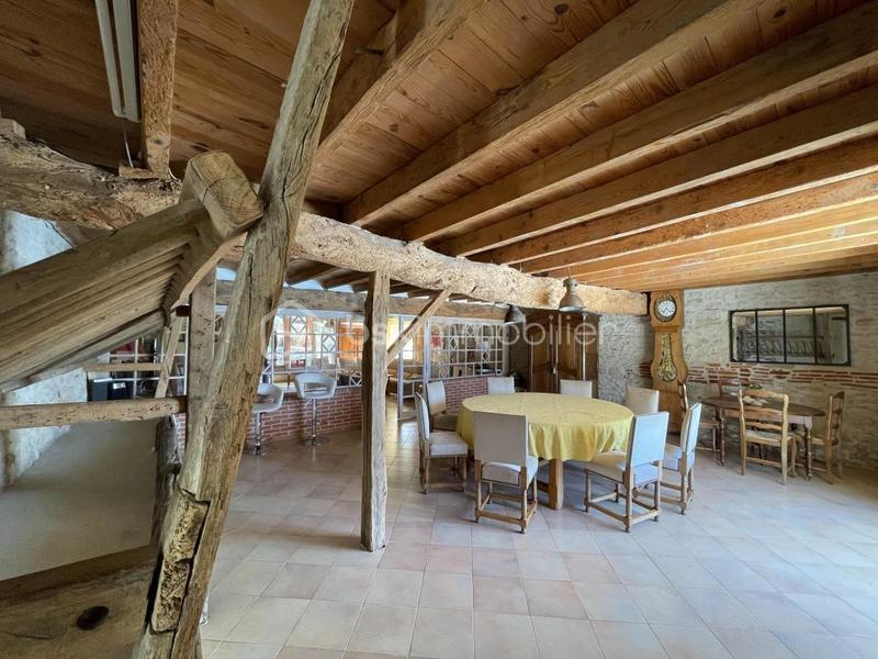 Maison de domaine équestre - 280 m² - 6 pièces