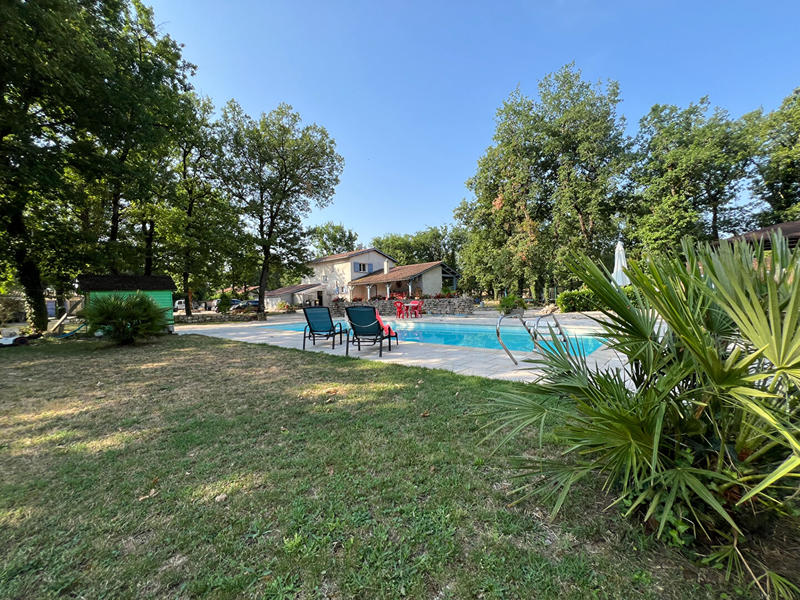 Maison - 188 m² - 8 pièces