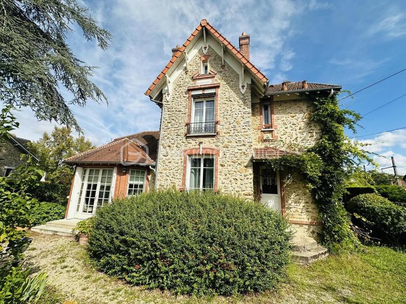 Propriété - 148 m² - 7 pièces