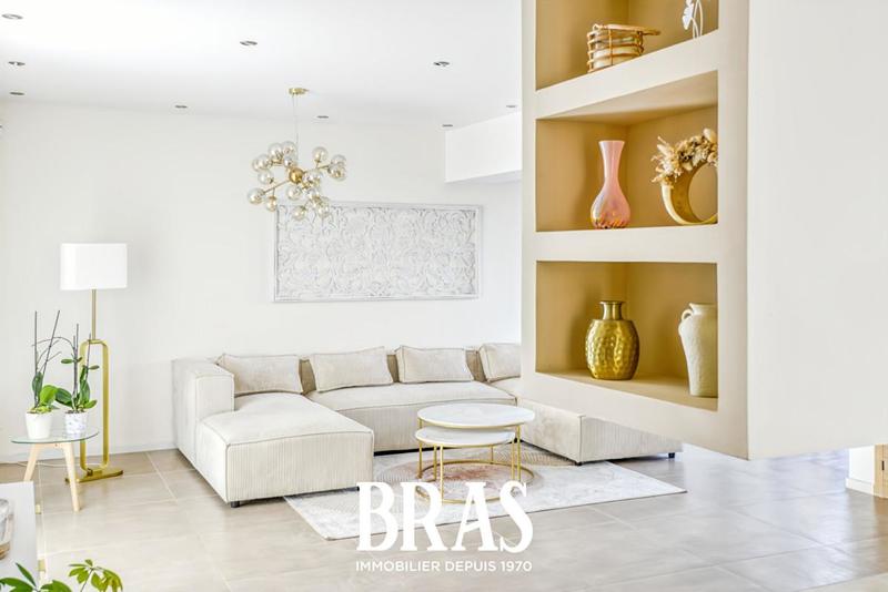 Maison - 150 m² - 8 pièces