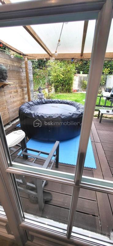 Maison jumelée - 98 m² - 5 pièces