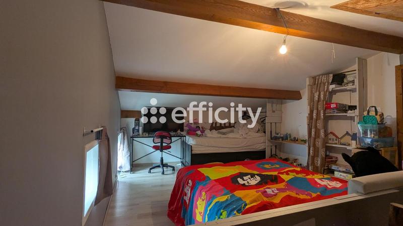 Maison - 92 m² - 6 pièces