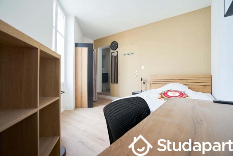 Chambre - 10 m² - 1 pièce