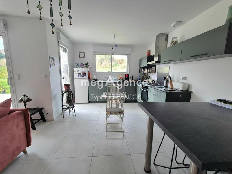 Maison - 93 m² - 5 pièces