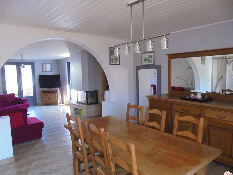 Maison - 158 m² - 8 pièces