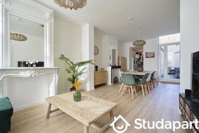 Chambre - 12 m² - 1 pièce