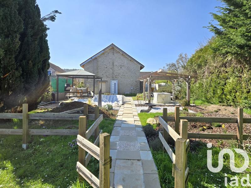 Maison - 220 m² - 7 pièces