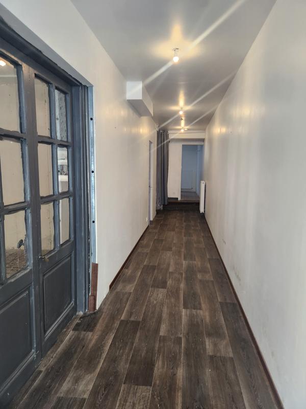 Maison - 320 m² - 10 pièces