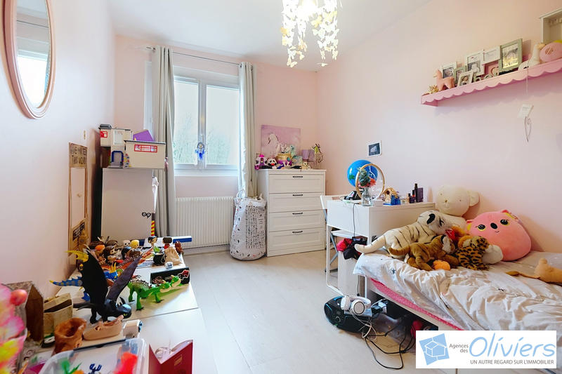 Maison - 81 m² - 5 pièces