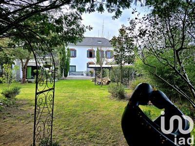 Maison - 382 m² - 9 pièces