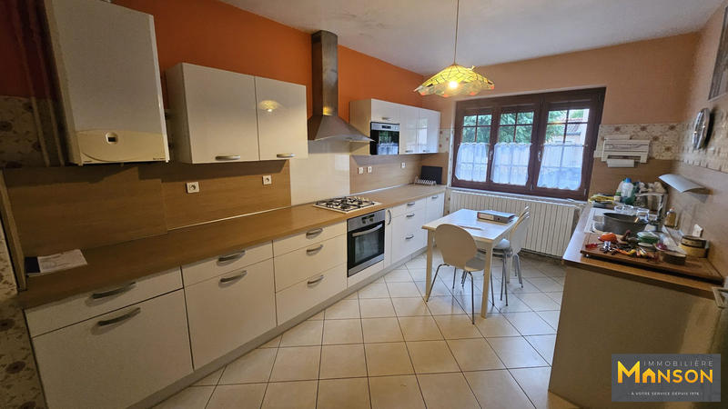 Maison traditionnelle - 115 m² - 5 pièces