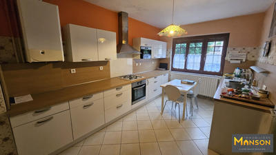 Maison traditionnelle - 115 m² - 5 pièces