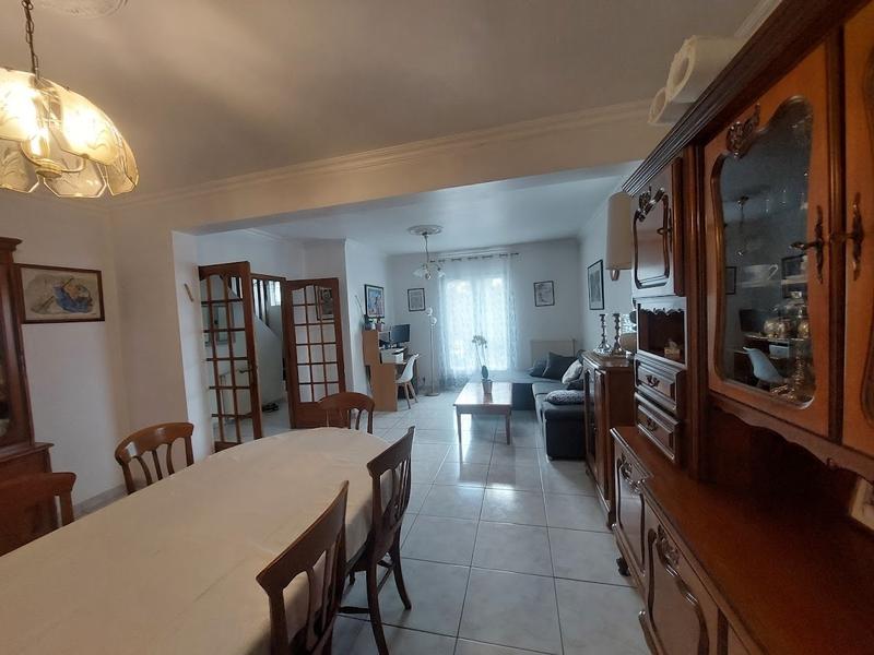 Maison - 196 m² - 9 pièces