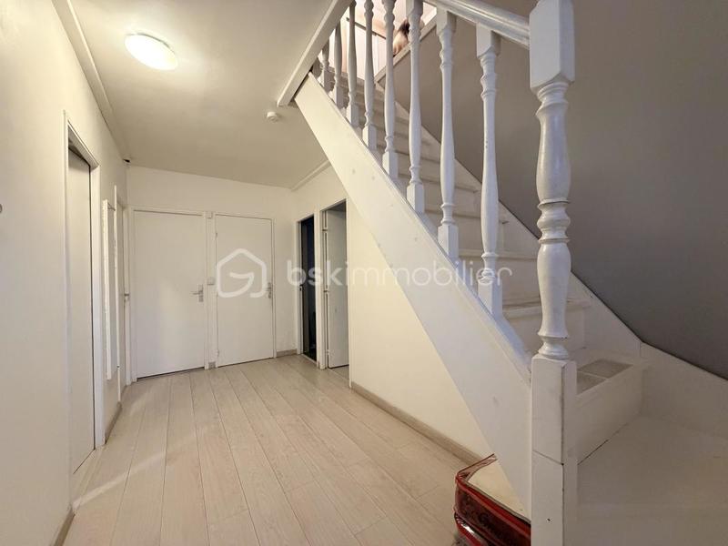 Maison traditionnelle - 112 m² - 6 pièces