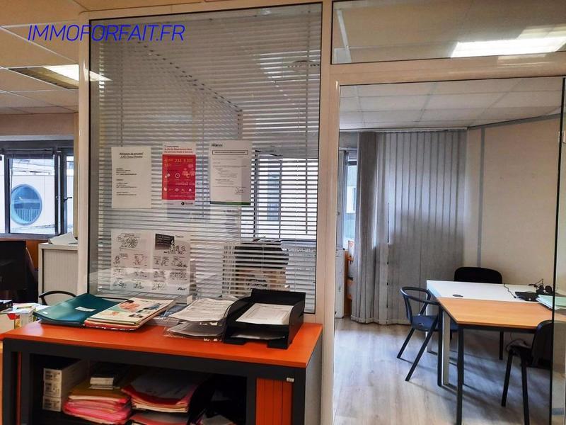 Bureau - 69 m² - 1 pièce