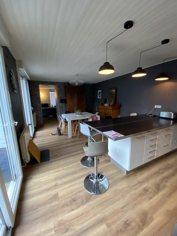 Maison - 200 m² - 9 pièces