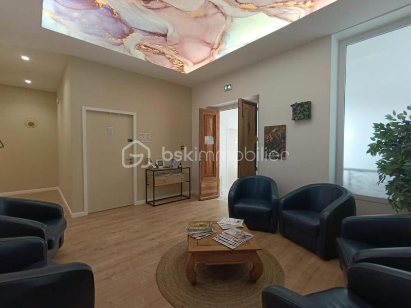 Local commercial - 226 m² - 10 pièces